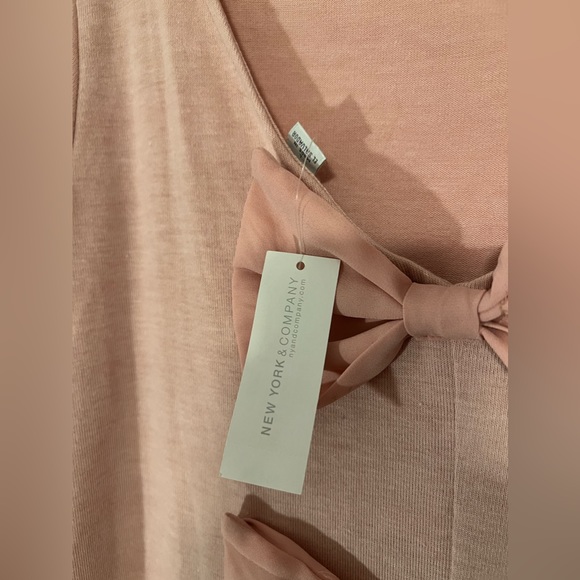 NWT New York & Company Pink Dress Shirt/Blouse w/ Bows! Perf for Valentines Day! - Picture 9 of 9